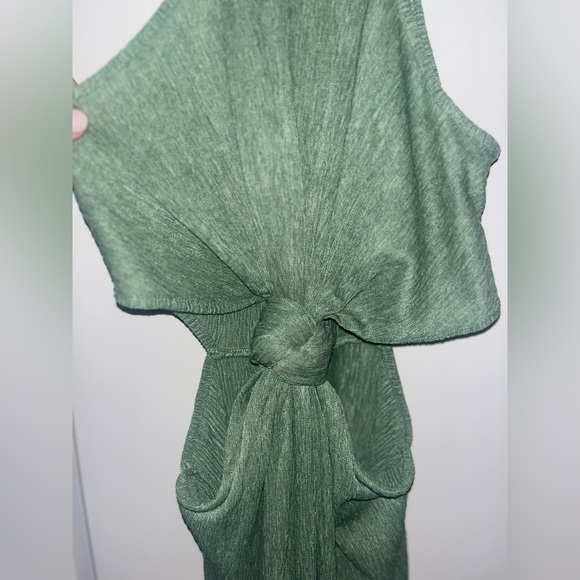 ASOS DESIGN racer cut out knot maxi dress in olive green - Picture 3 of 6